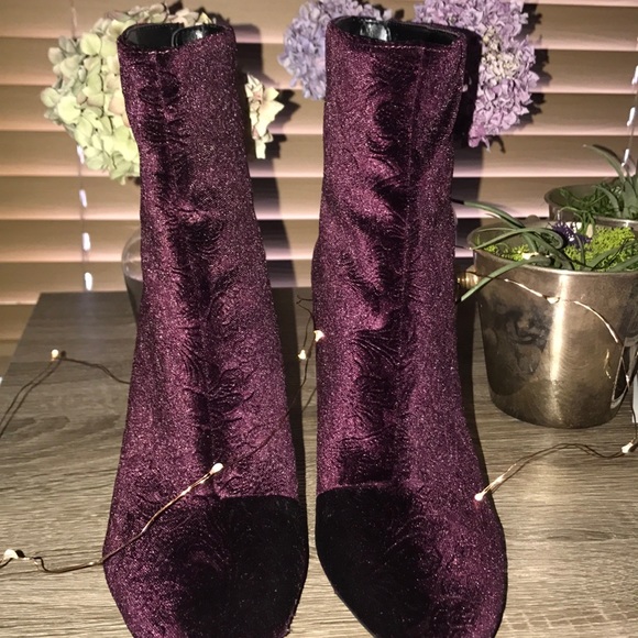 Velvet booties - Picture 1 of 7